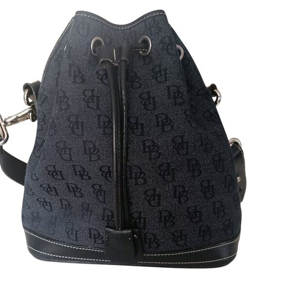 Dooney & Bourke Vintage Signature Collection Bucket purse/bag black gray. - Picture 3 of 11